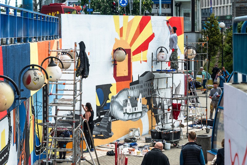 Artists paint mural for BGK in Warsaw | BGK's 95th anniversary | Portfolio