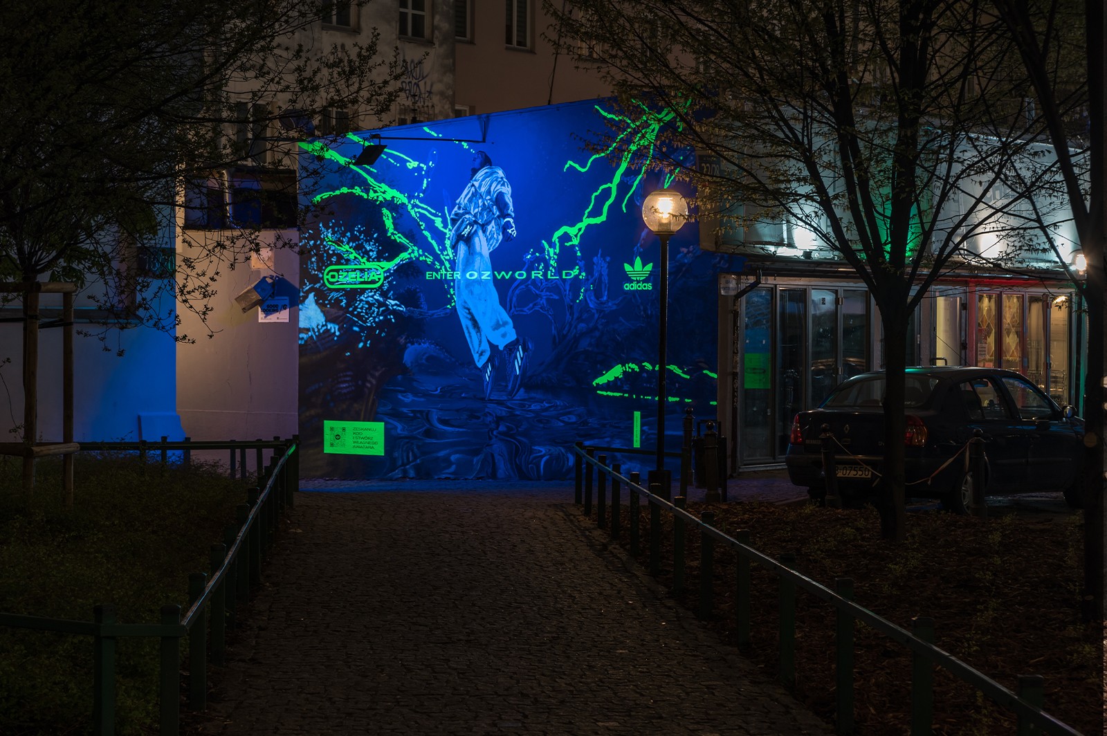 Artystyczny fluo i UV mural dla Adidas OZWORLD | Enter OZWORLD | Portfolio