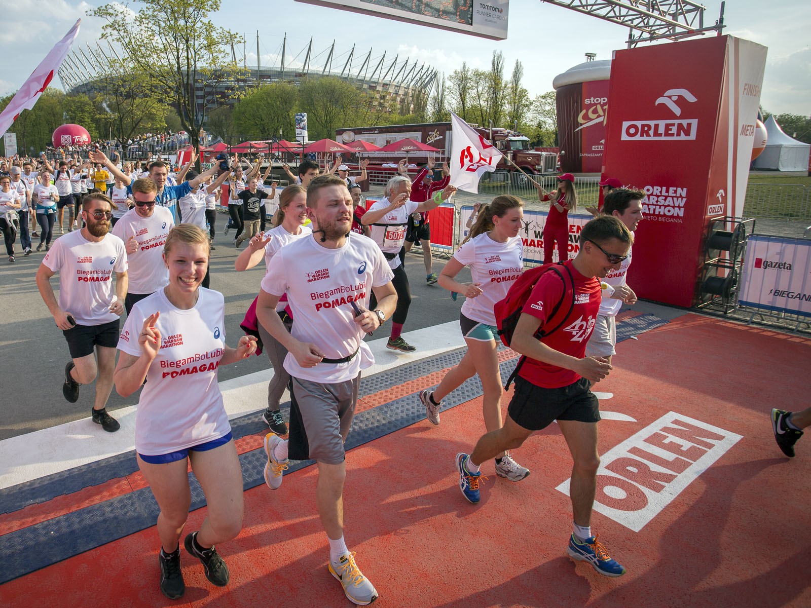 Places branding - Handpainted Orlen Warsaw Marathon finishing line in Warsaw | Orlen Warsaw Marathon | Portfolio