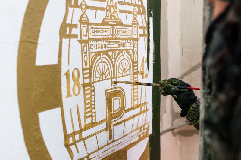 Element of a hand-painted advertising mural | Pilsner Urquell | Portfolio