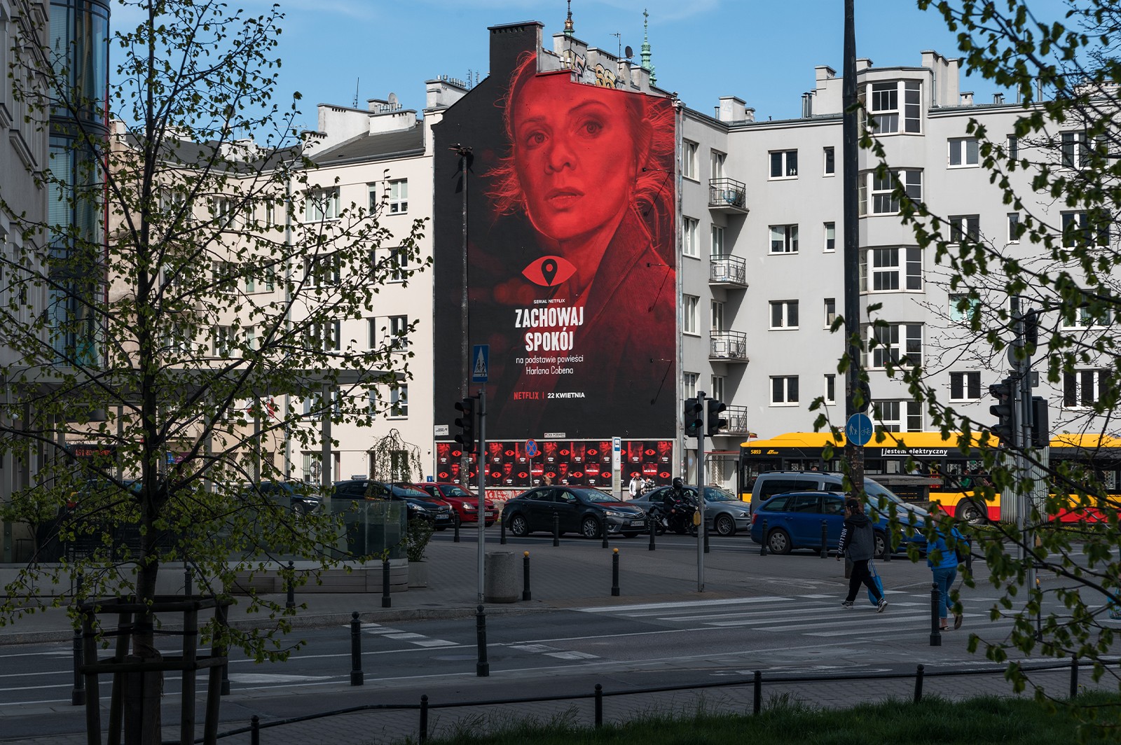 Mural Netflix Zachowaj Spokój na ulicy Jaworzyńskiej 7/9 w Warszawie | Zachowaj Spokój | Portfolio