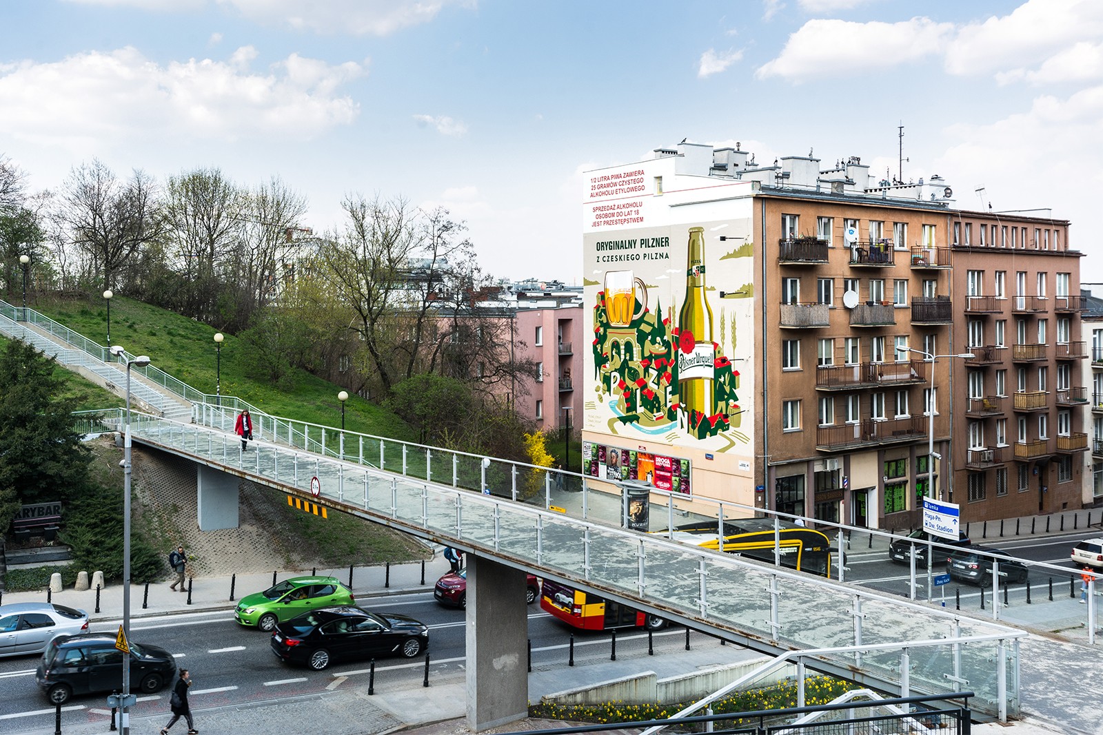 Mural Pilsner Urquell przy ulicy Tamka 36 w Warszawie | Oryginalny pilzner z czeskiego Pilzna | Portfolio