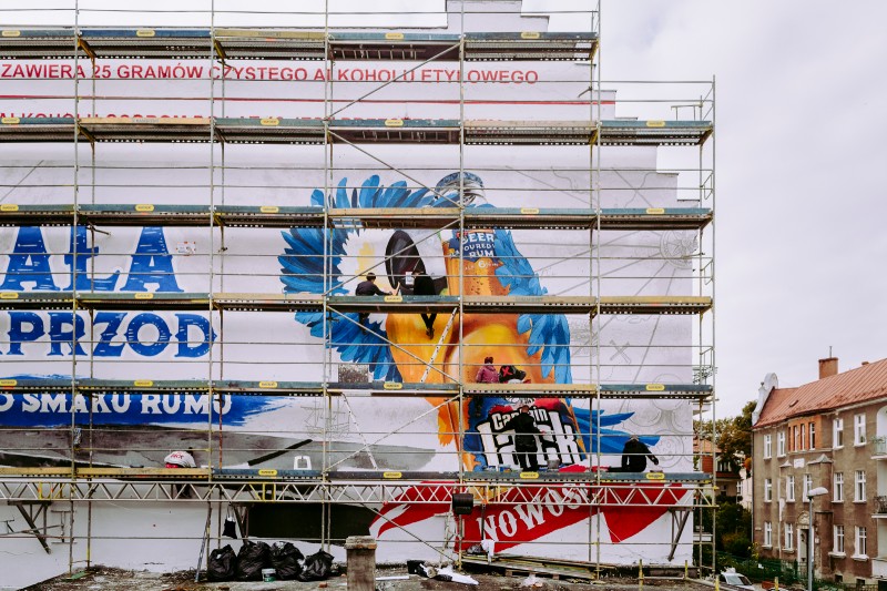 Mural dla marki Kompania Piwowarska Captain Jack w Gdańsku | Cała naprzód z Captain Jack | Portfolio
