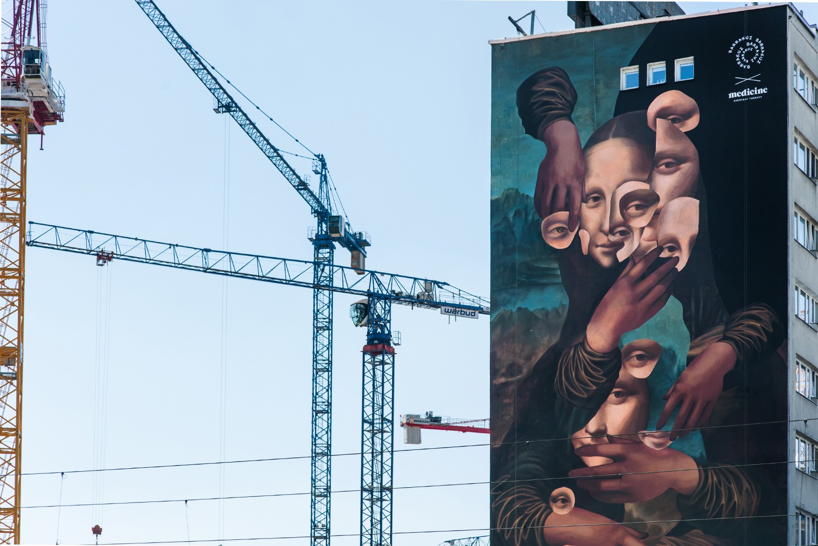 Mural dla marki Medicine wielka Mona Lisa przy ulicy Chmielnej w Warszawie.jpg | Medicine | Portfolio