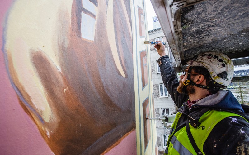 Mural projektu François Schuiten namalowany przez polskich artystów na placu Europejskim 1 w Warszawie | Warsaw Spire | Portfolio