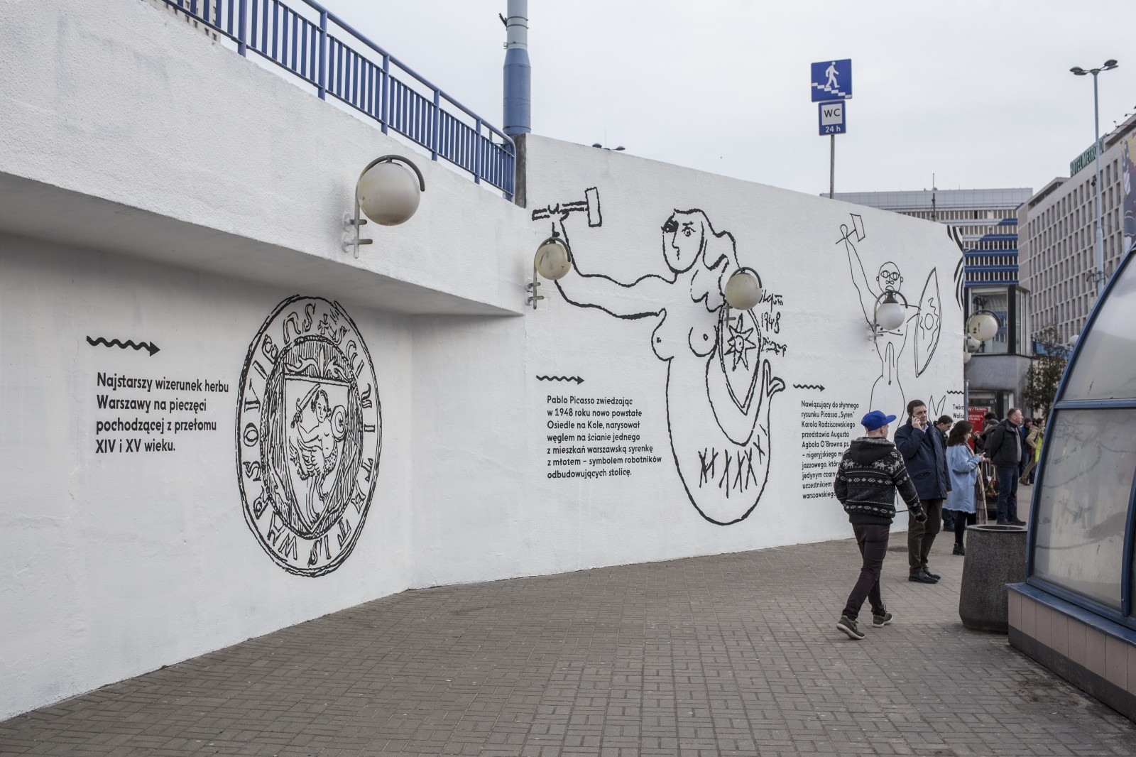 Mural promoting exhibition of Musem near Wisla river in Warsaw | The beguiling siren is thy crest | Portfolio