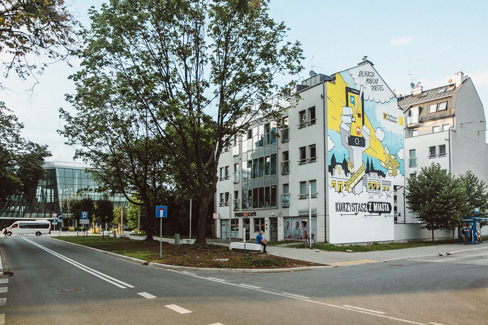 Mural promujący aplikację mobilną Kraków.jpg | KORZYSTASZ Z MIASTA | Portfolio