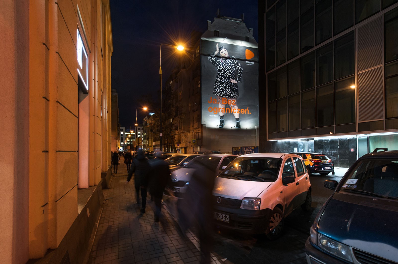 Mural reklamowy dla marki odzieżowej Zalando na warszawskim Śródmieściu  | Ja. Bez ograniczeń | Portfolio
