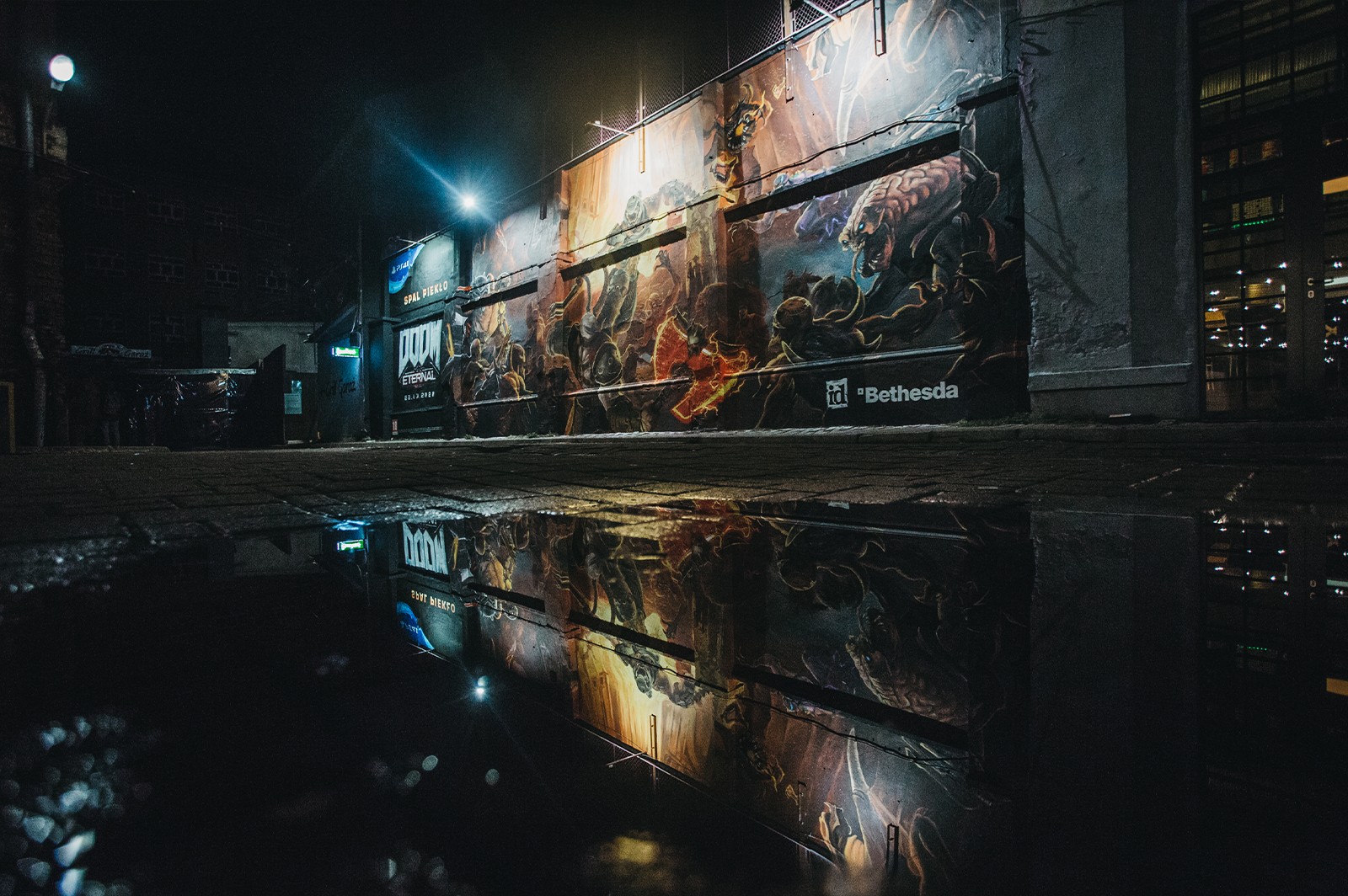 Mural reklamowy DOOM! Eternal w Krakowie | SPAL PIEKŁO! | Portfolio