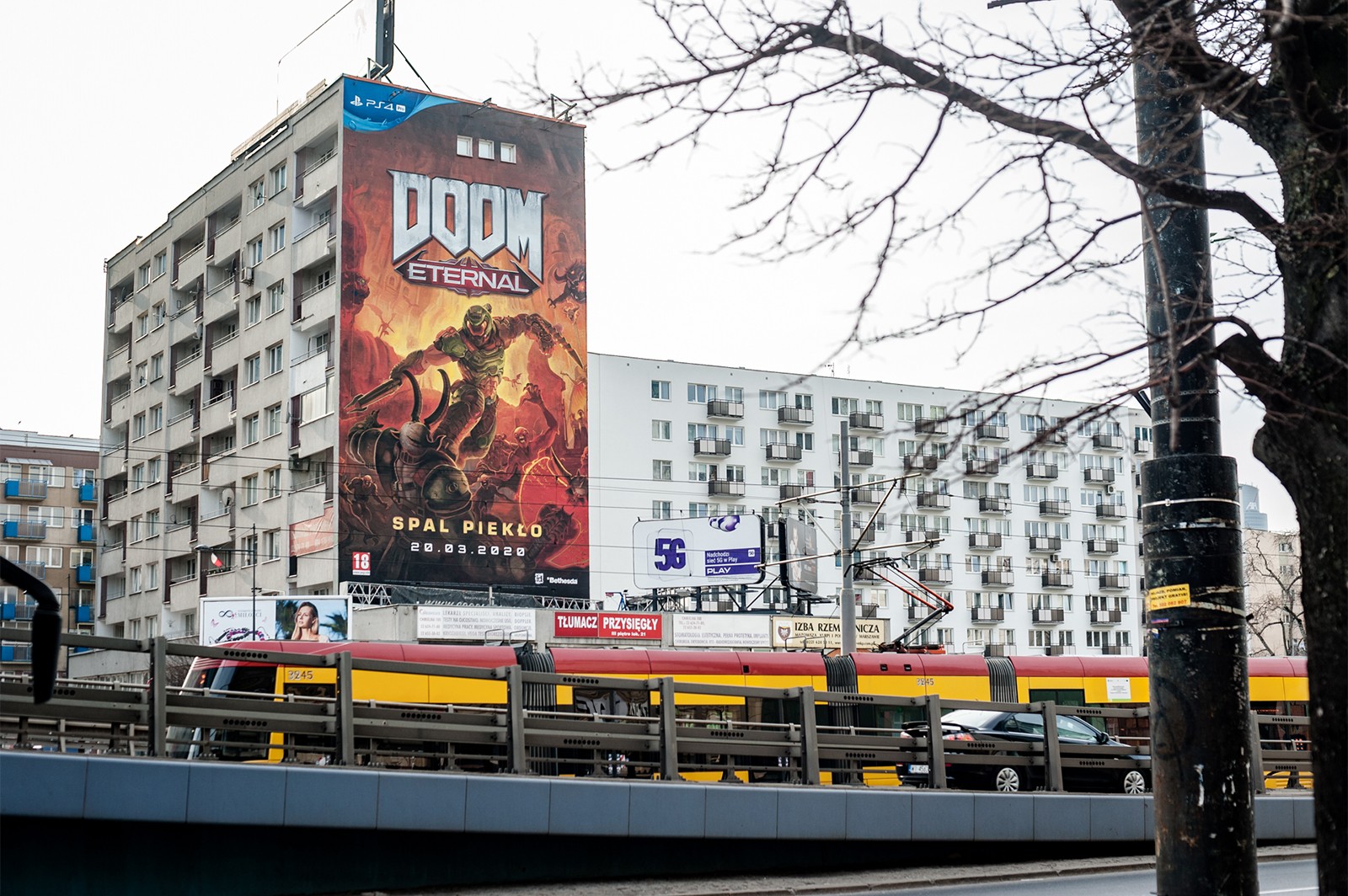 Mural reklamowy DOOM! Eternal w Warszawie | SPAL PIEKŁO! | Portfolio