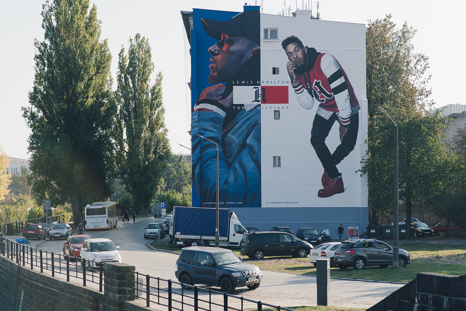 Mural reklamowy Tommy Hilfiger Lewis Hamilton | TommyXLewis | Portfolio
