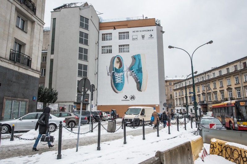 Mural reklamowy przy ulicy Brackiej 25 na Warszawskim Śródmieściu na zamówienie Converse | GOLF le FLEUR* x CONVERSE | Portfolio