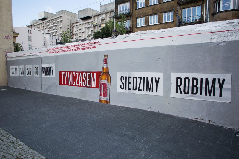 Mural reklamujący EB w Łodzi przy ul. Piotrkowskiej | Tymczasem EB | Portfolio