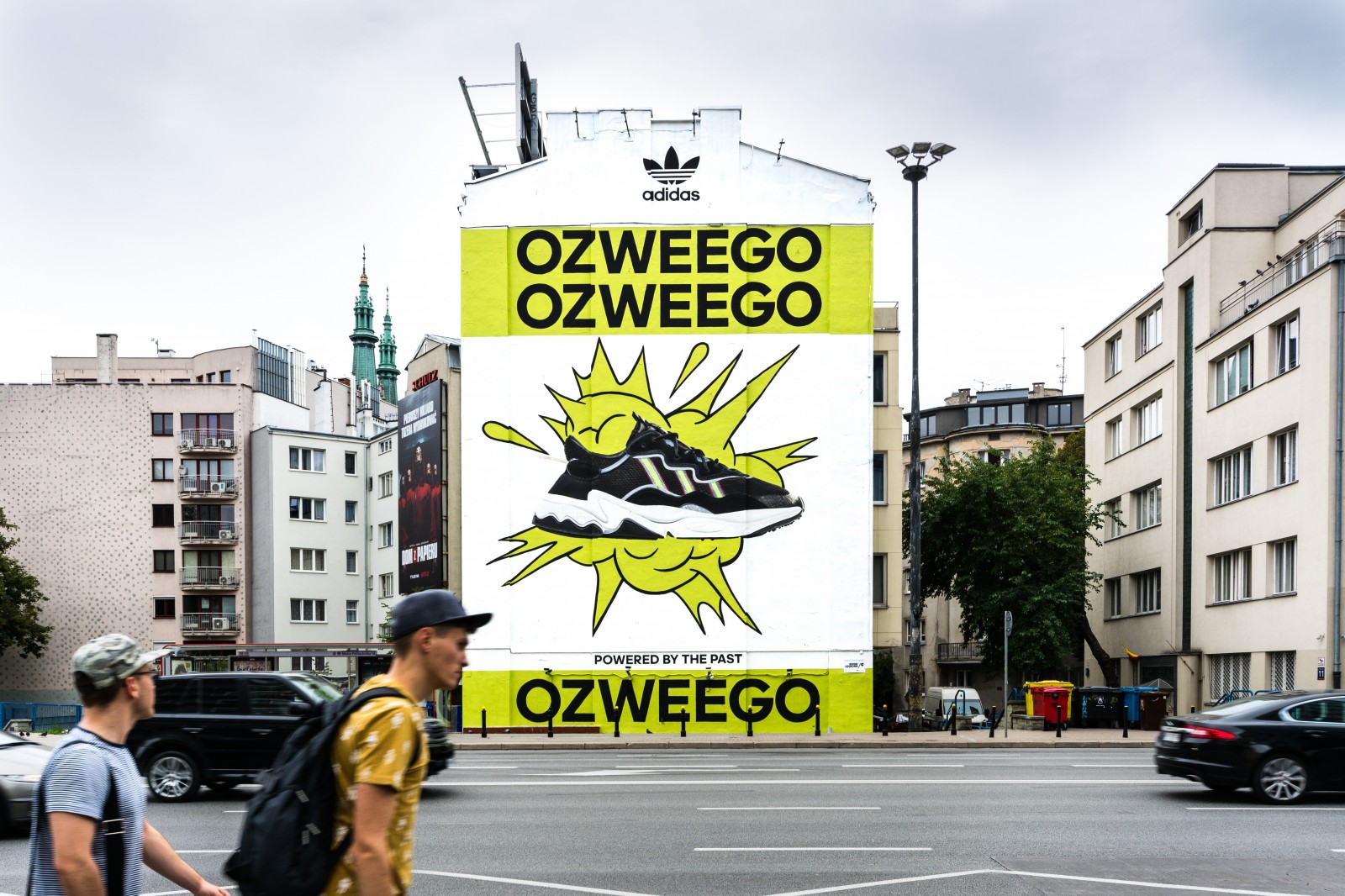 Mural reklamujący Ozweego dla marki Adidas Originals w Warszawie | Adidas Ozweego | Portfolio