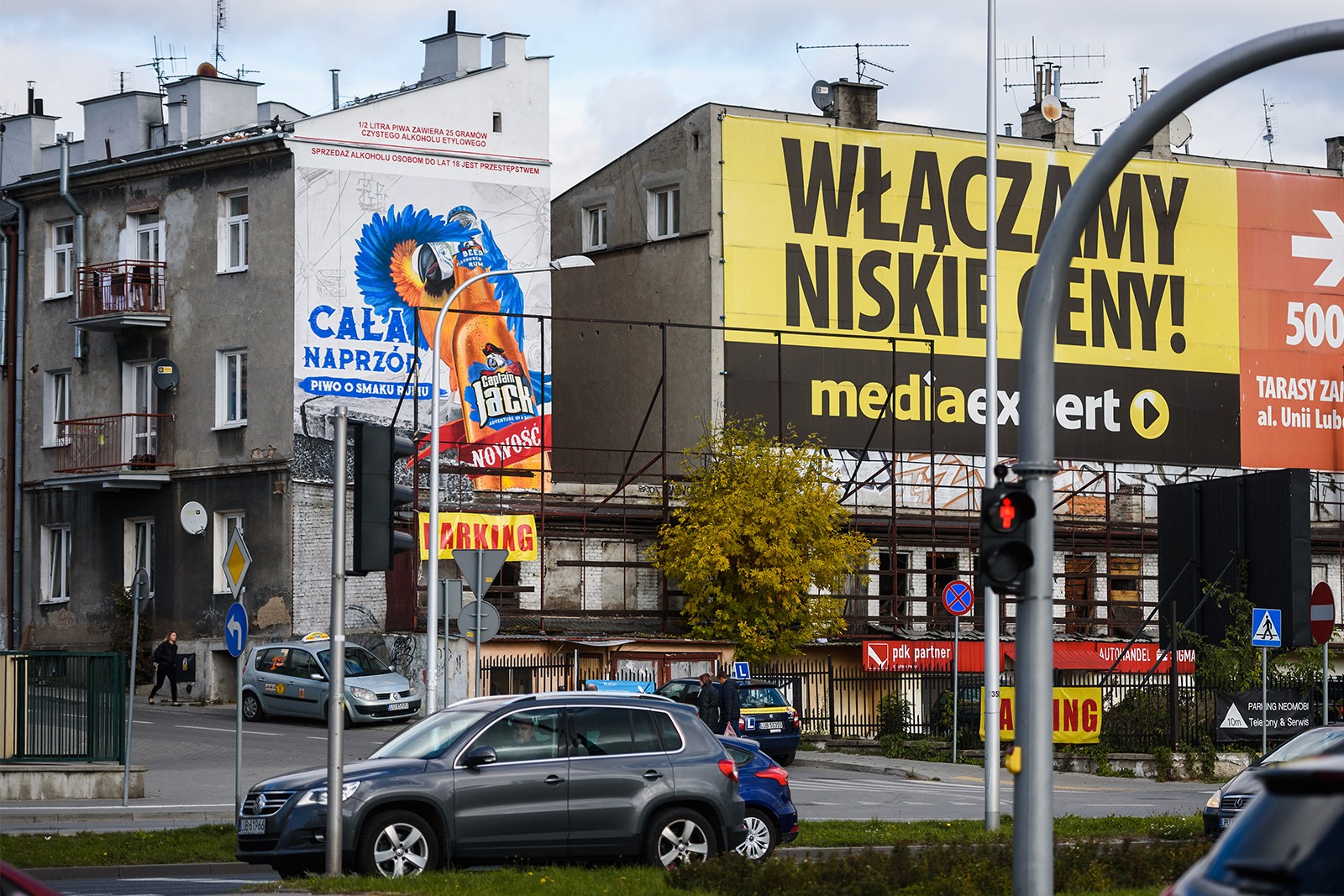 Mural reklamujący piwo o smaku rumu dla klienta Kompania Piwowarska w Lublinie | Cała naprzód z Captain Jack | Portfolio