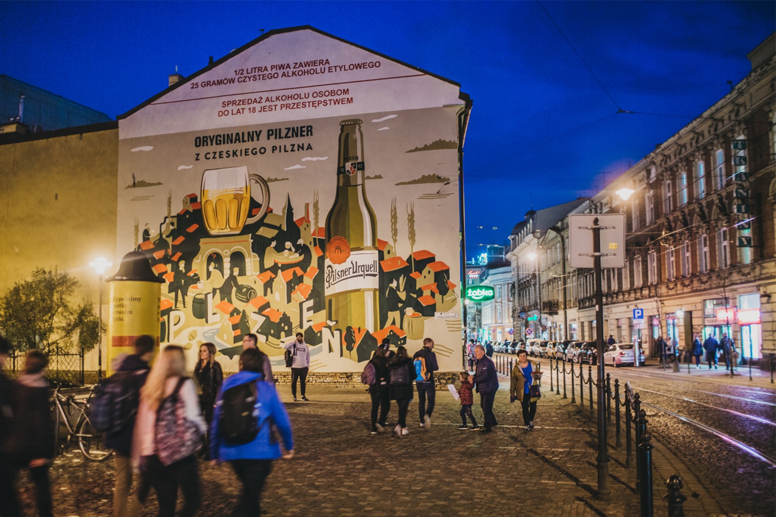 Mural reklamujący piwo pilzner dla marki Pilsner Urquell w Krakowie | Oryginalny pilzner z czeskiego Pilzna | Portfolio