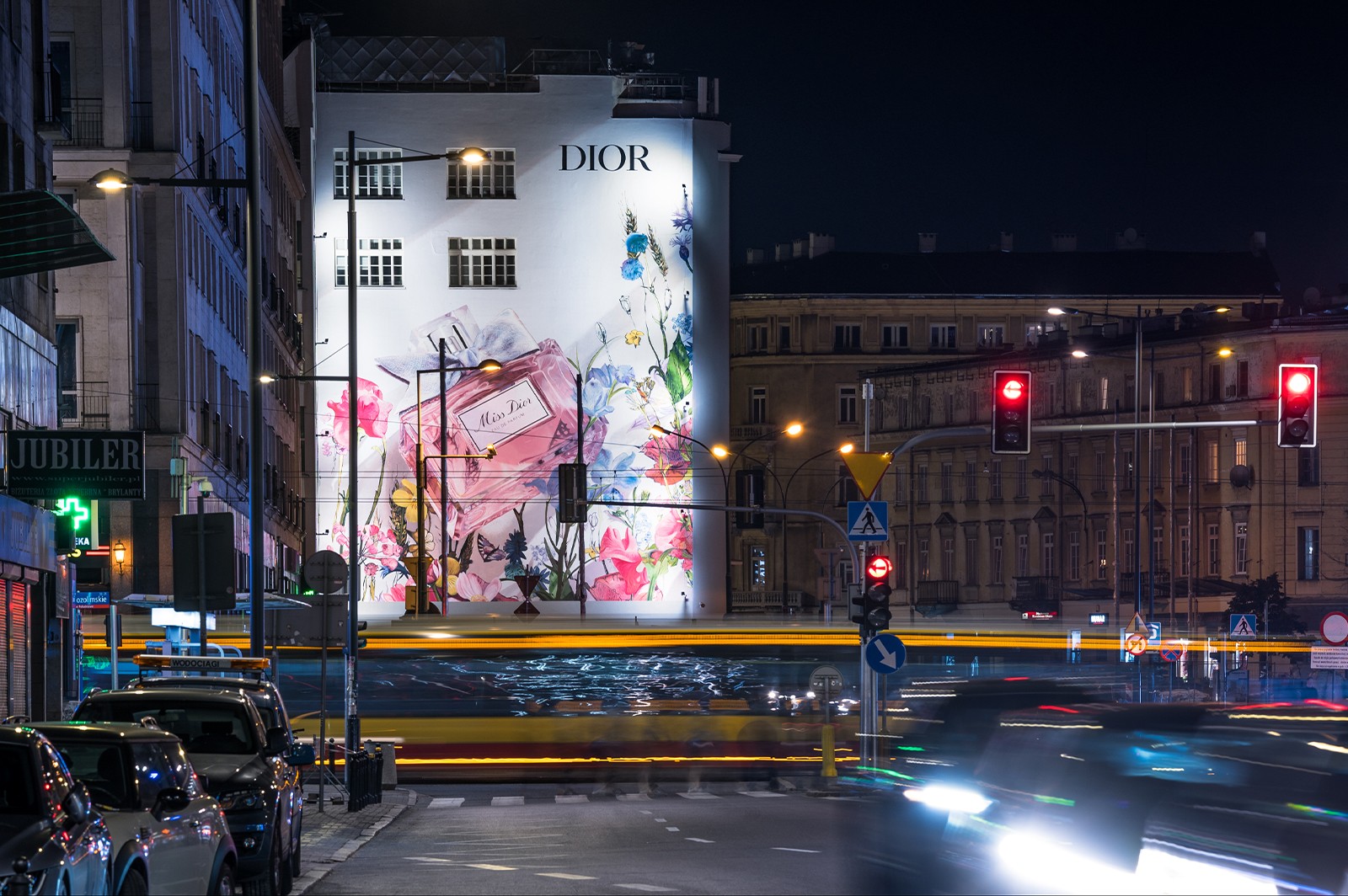 Handpainted Dior advertisment on Bracka street in Warsaw | Miss Dior | Portfolio