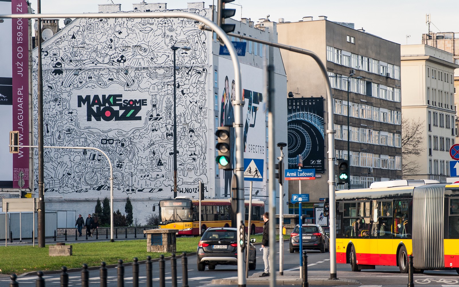 Ręcznie malowana reklama Make Some Noizz na ul. Polnej w Warszawie przy metro Politechnika | Make some Noizz malowane przez Good Looking Studio | Portfolio