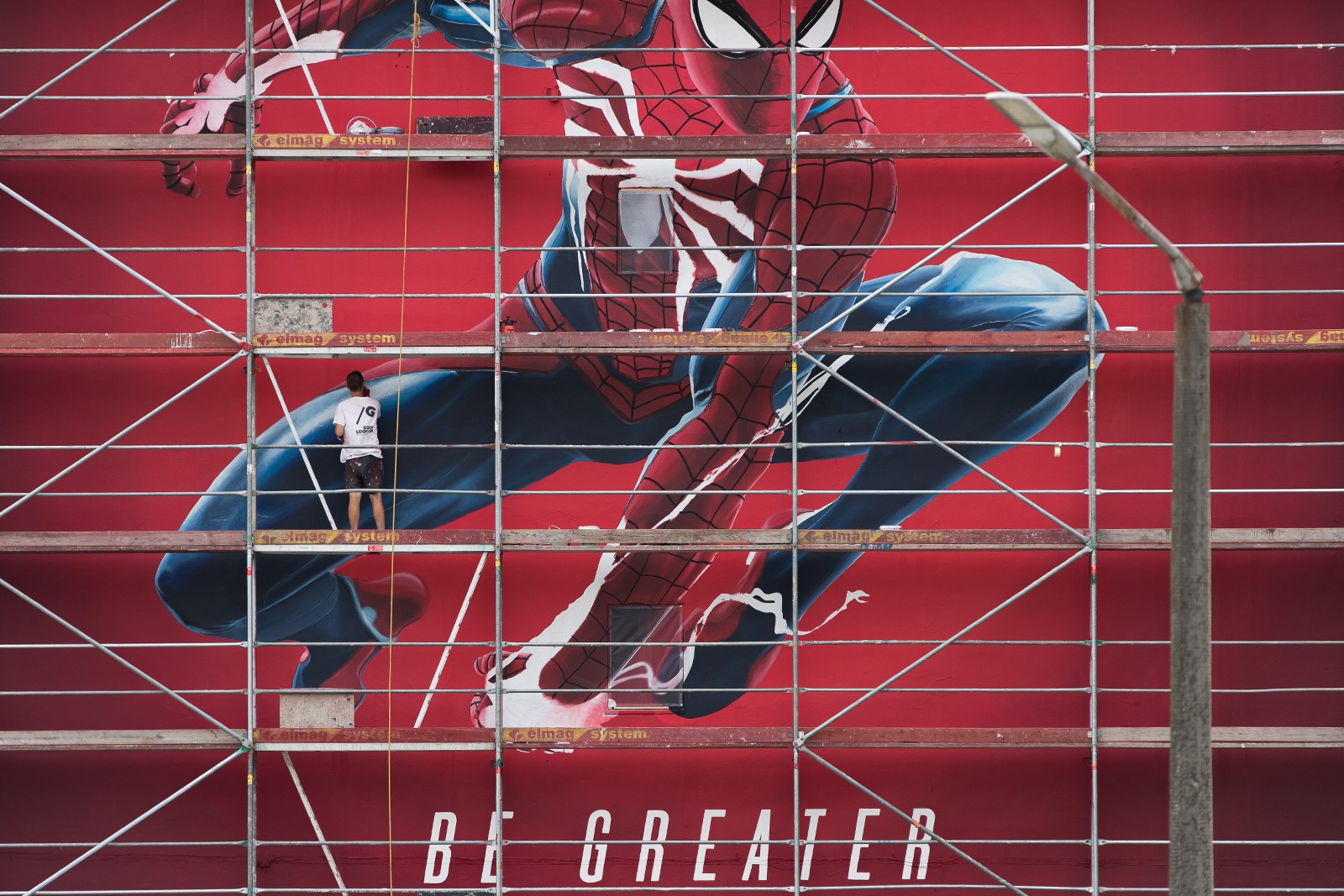 Reklamowy mural we Wrocławiu obok Placu Społecznego Spider-Man.jpg | SPIDER-MAN BE GREATER | Portfolio