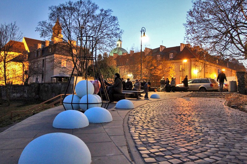 Old Town in Warsaw Installations Following the footsteps of Maria Curie-Sklodowska | Following the Footsteps of Marie Sklodowska-Curie | Portfolio