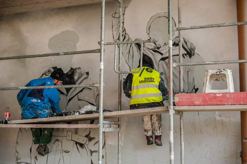 malarze przy pracy mural Arkadia Himilsbach Maklakiewicz | Jan Himilsbach i Zdzisław Maklakiewicz w przestrzeni publicznej mural | Portfolio