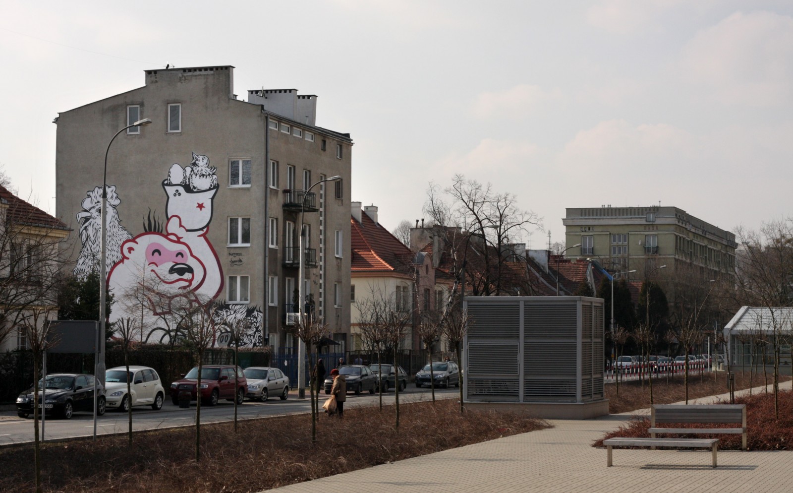 Mural Fassadenbild Großflächiges Kunstwerk an der Fassade in Warschau Flying Fortress x Swanski | Flying Fortress x Swanski | Backstage