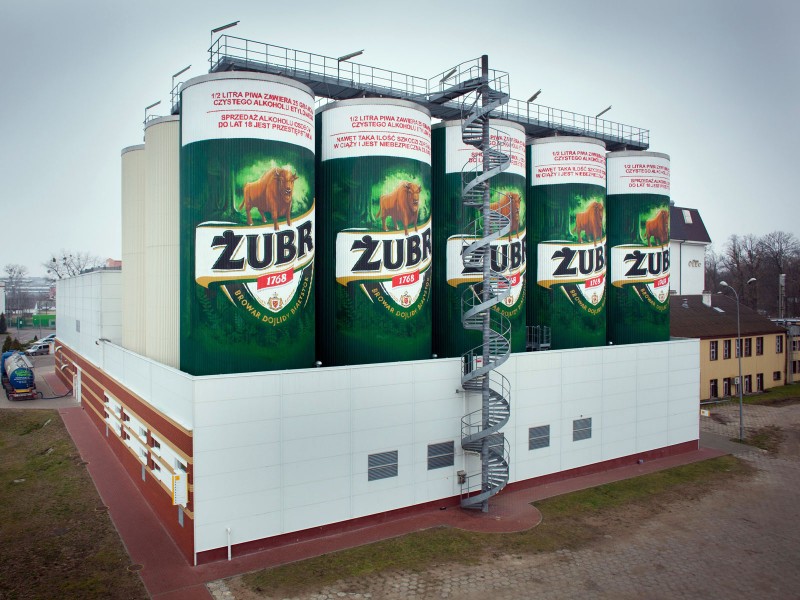 Tanki browar piwo Żubr Kompania Piwowarska w Białymstoku | Branding miejsc | Oferta